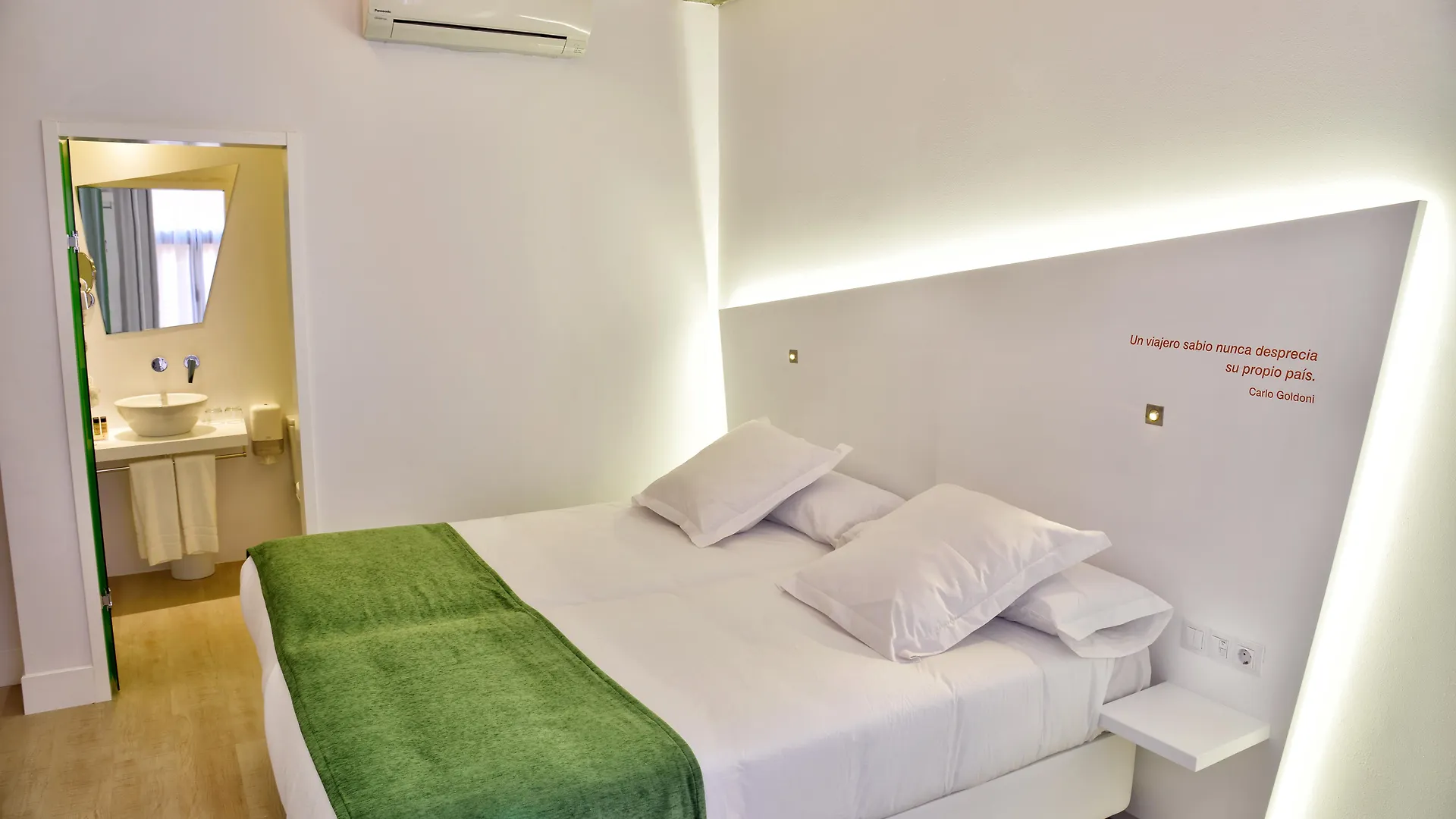 Atarazanas Malaga Boutique Hotel