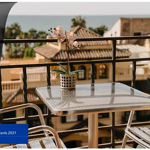 https://los-naranjos-malaga.hotelsinnerja.org